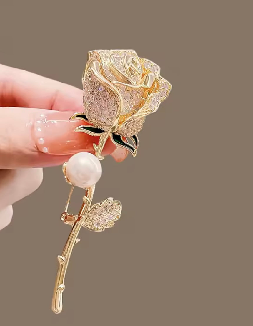 Gold brooch